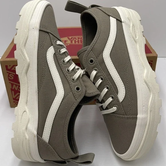 Vans WMNS Sentry Old Sko
Overland Trek
VN0A5KR3BLV
Sneakers - Picture 11 of 16